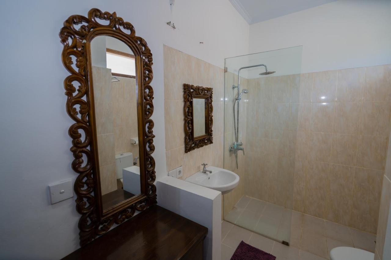 Lo Sari Bungalow Batununggul ภายนอก รูปภาพ