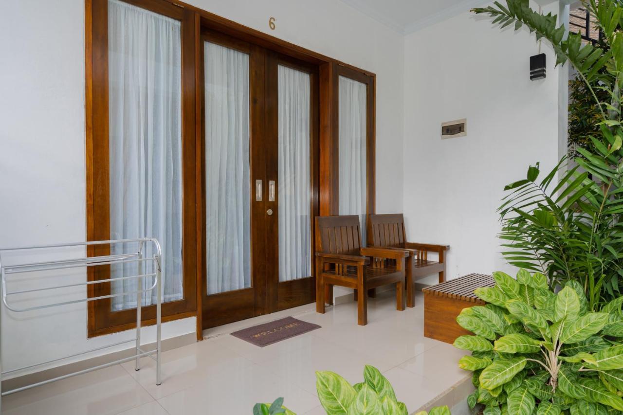 Lo Sari Bungalow Batununggul ภายนอก รูปภาพ
